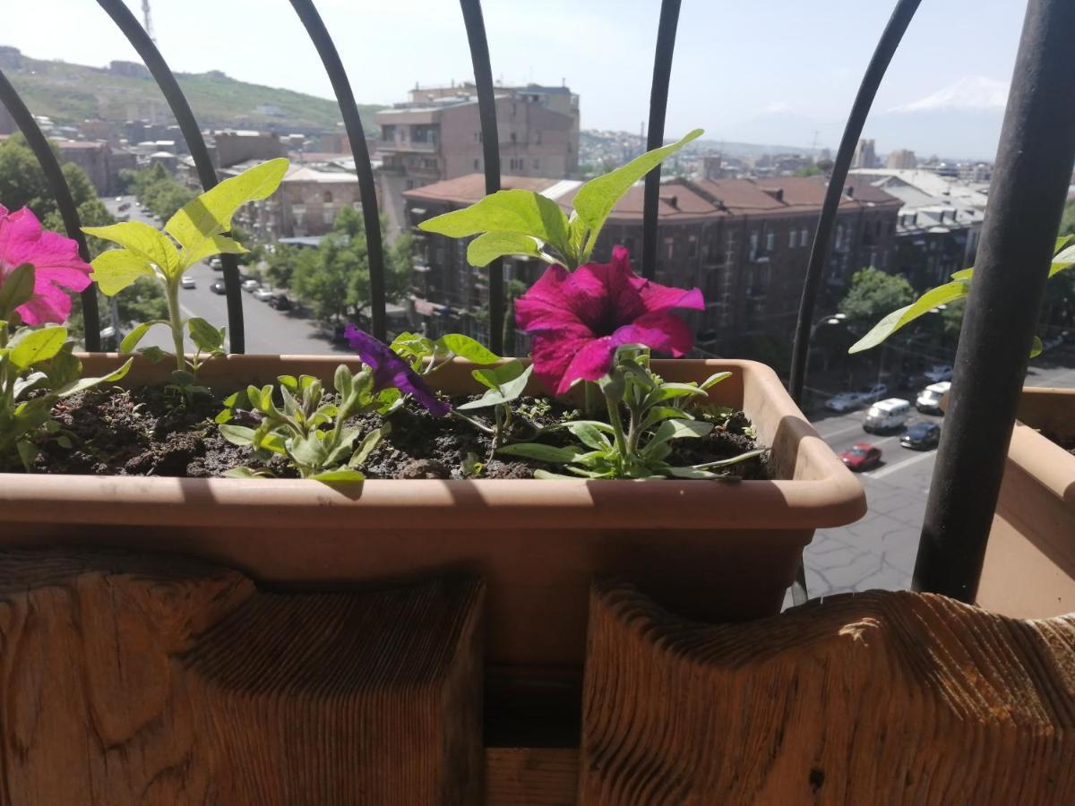 Yerevan-Sky With Terrace Apartment Exterior foto