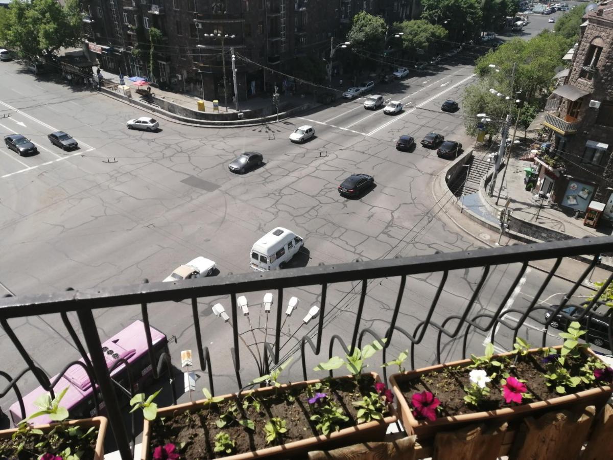 Yerevan-Sky With Terrace Apartment Exterior foto